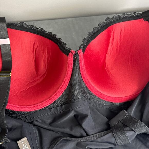 Daisy Fuentes Full Figure Teddy Plus Size 1X Bodysuit Lingerie Black Lace Red - Picture 4 of 9